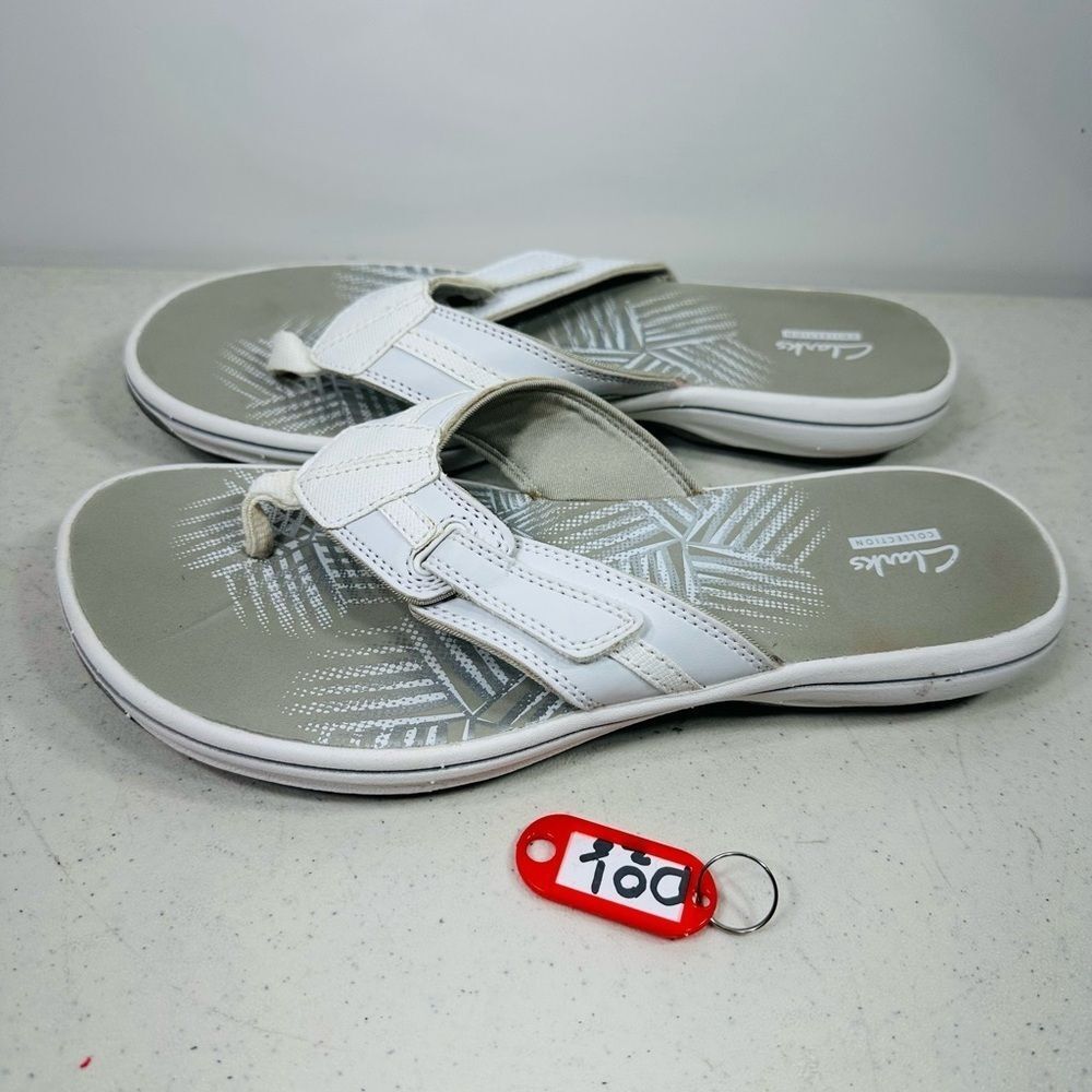 Clarks Women's Breeze Sea 9M Cloudsteppers Flip-Flop Adjustable White